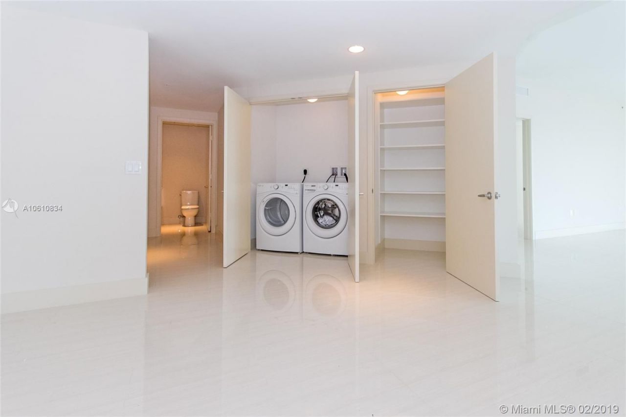 Flat in Miami, USA, 210 m² - picture 9