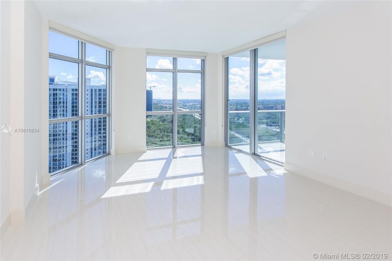 Flat in Miami, USA, 210 m² - picture 11