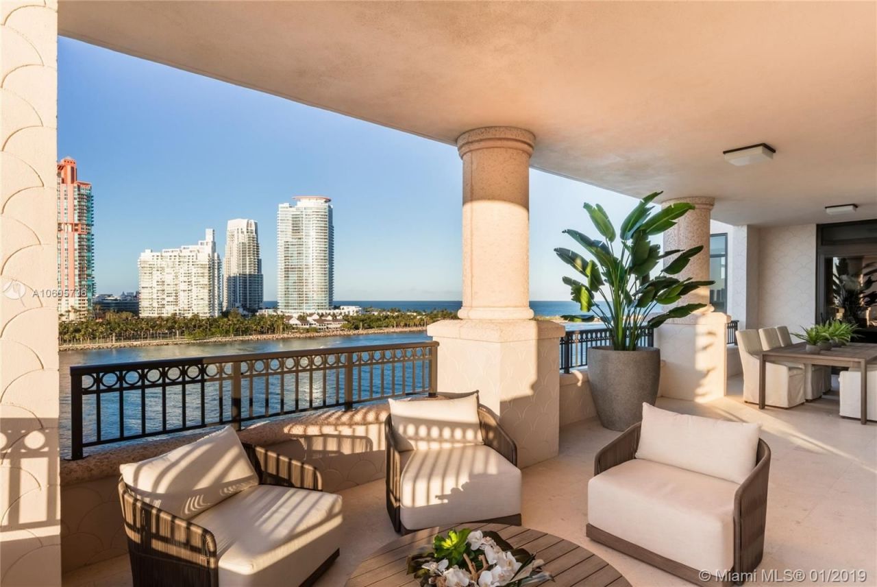 Appartement à Miami, États-Unis, 490 m² - image 1