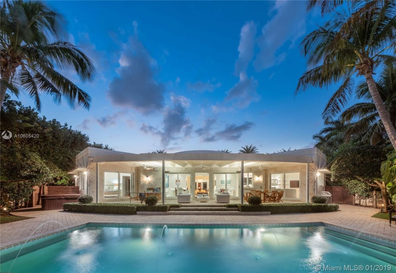 Villa in Miami, USA, 550 m² - picture 1