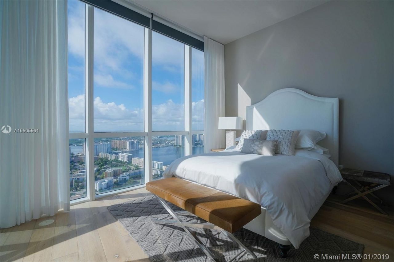 Ático en Miami, Estados Unidos, 640 m² - imagen 17