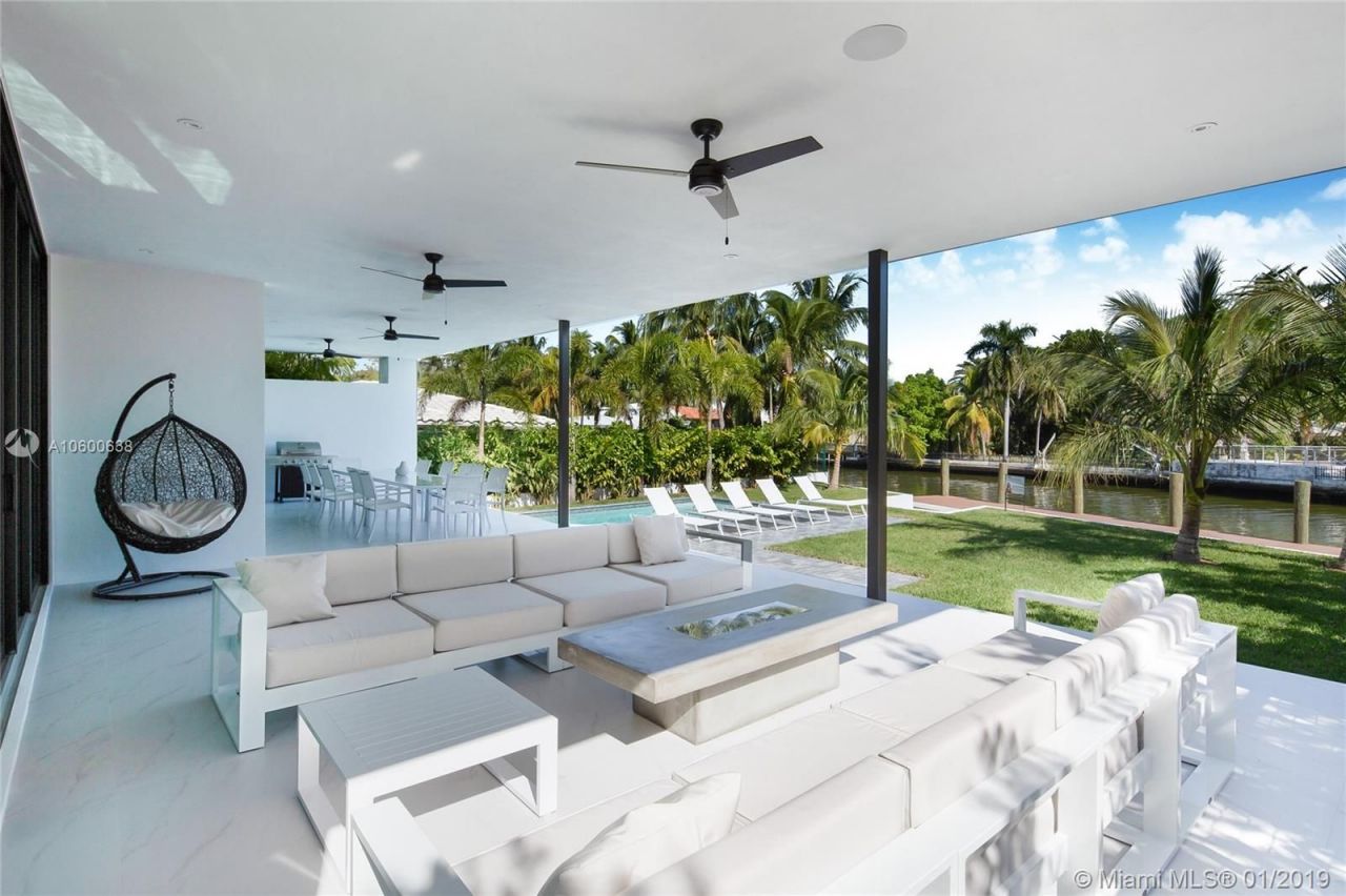 Villa à Miami, États-Unis, 500 m² - image 5