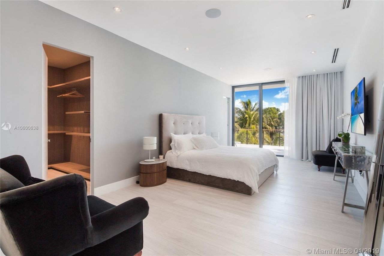 Villa à Miami, États-Unis, 500 m² - image 9