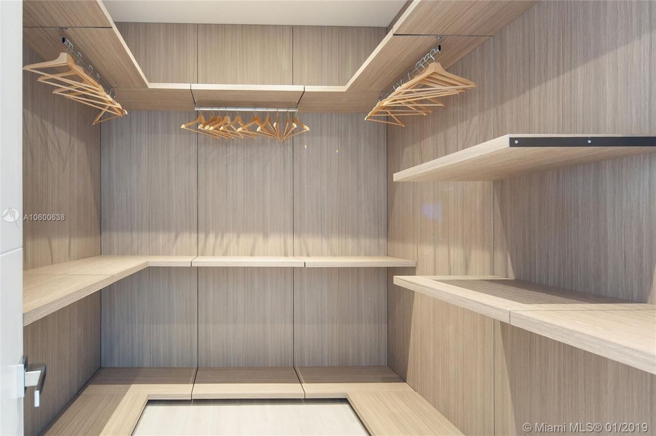 Villa à Miami, États-Unis, 500 m² - image 8