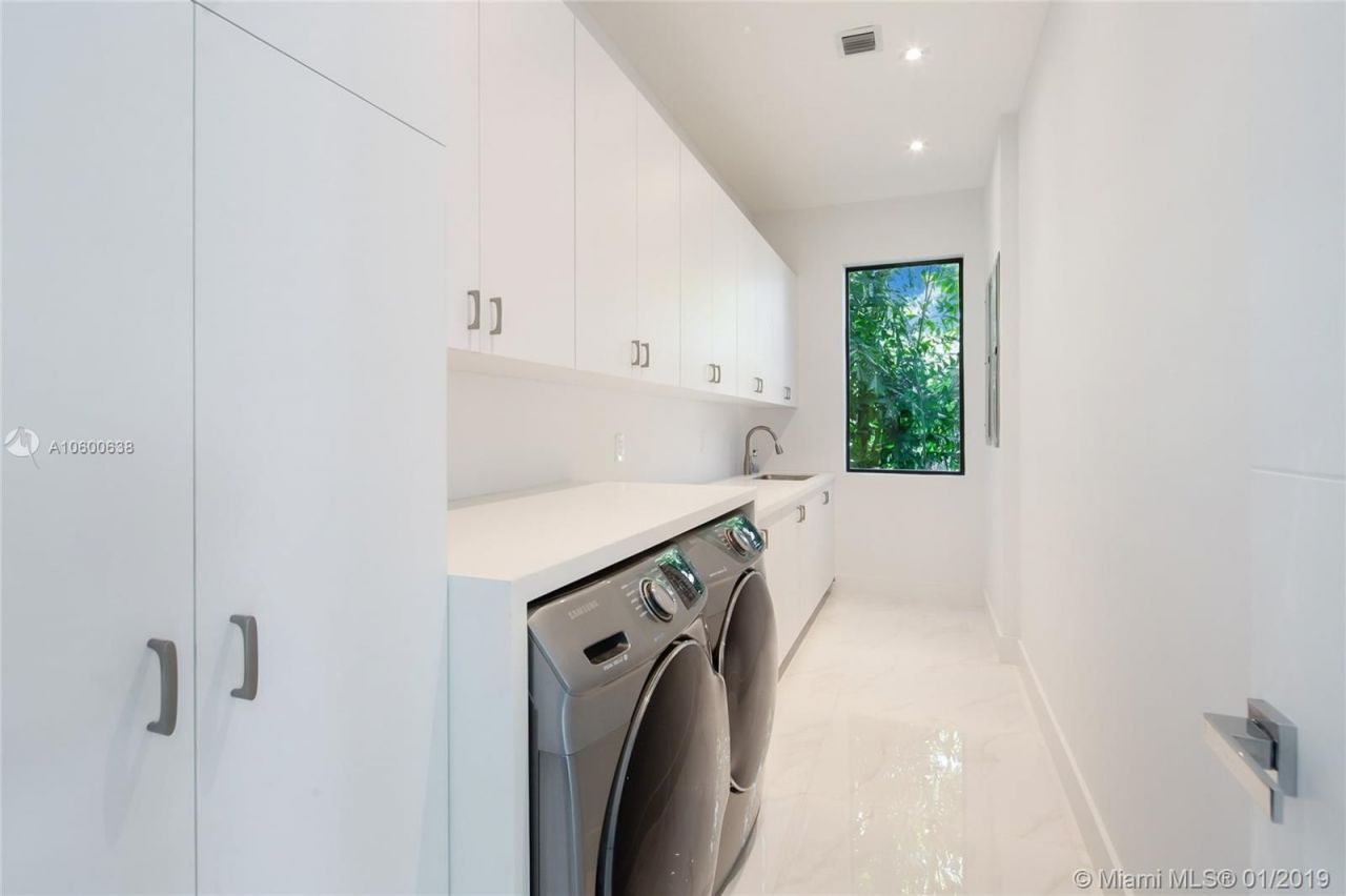 Villa à Miami, États-Unis, 500 m² - image 10