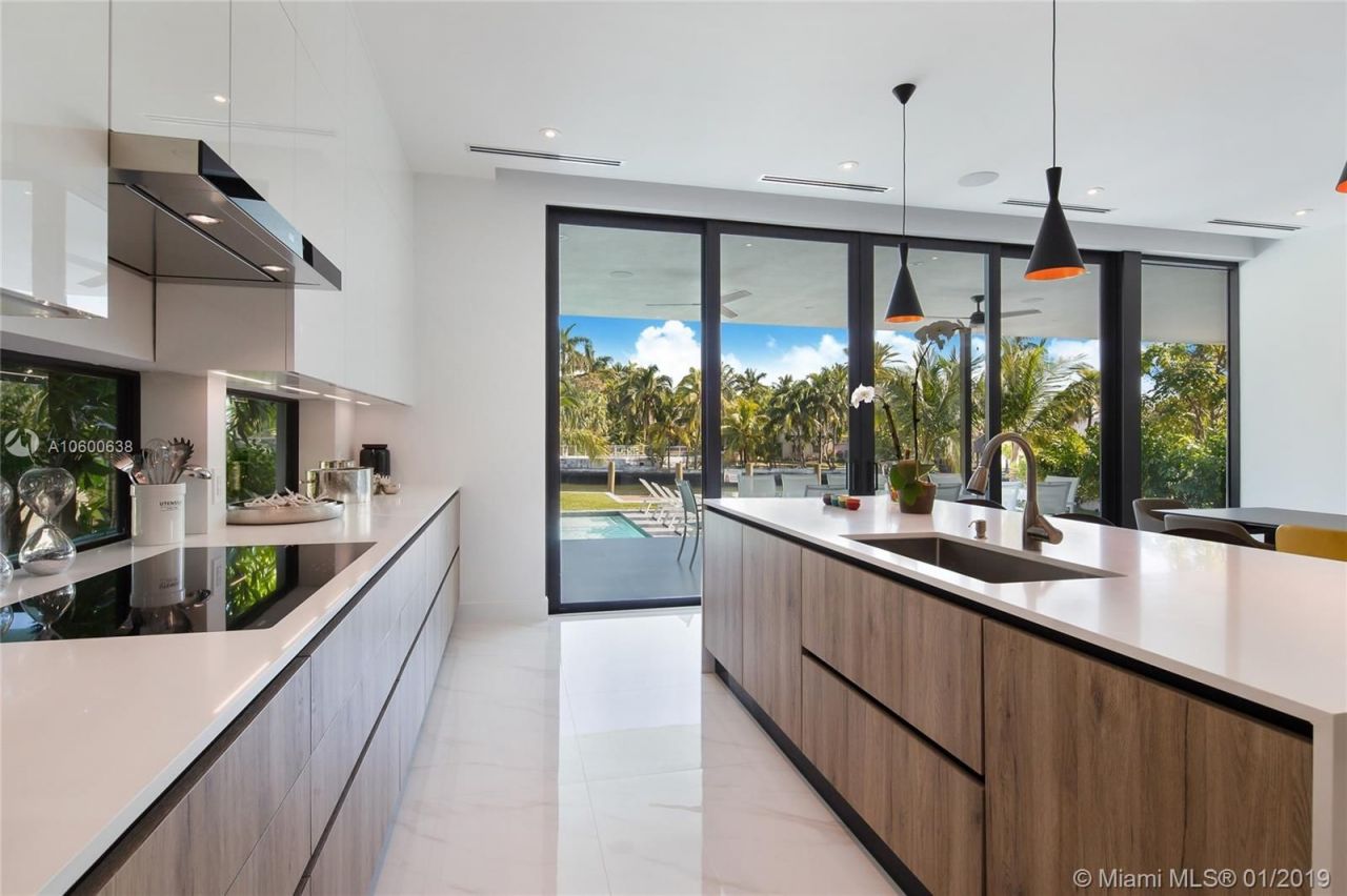 Villa à Miami, États-Unis, 500 m² - image 14