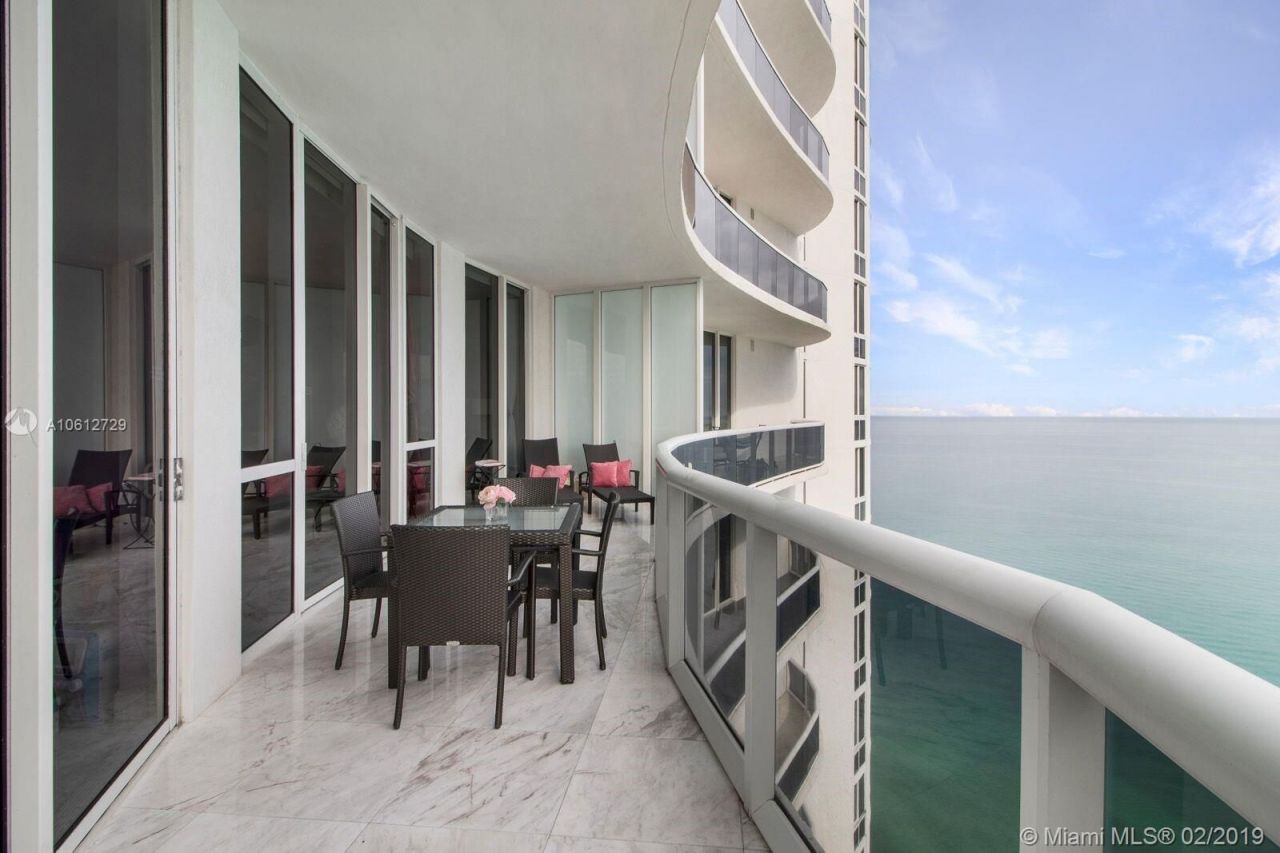 Flat in Miami, USA, 200 m² - picture 3