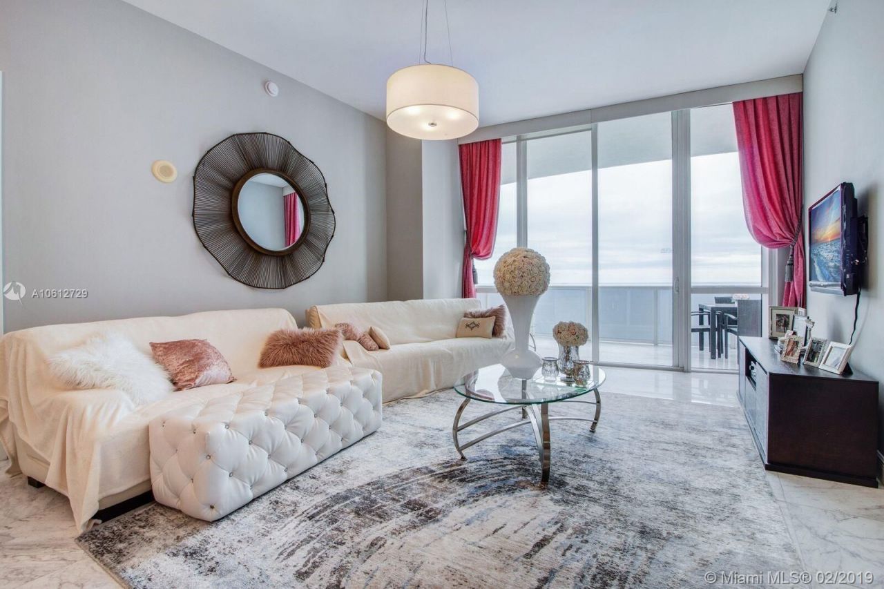 Flat in Miami, USA, 200 m² - picture 2