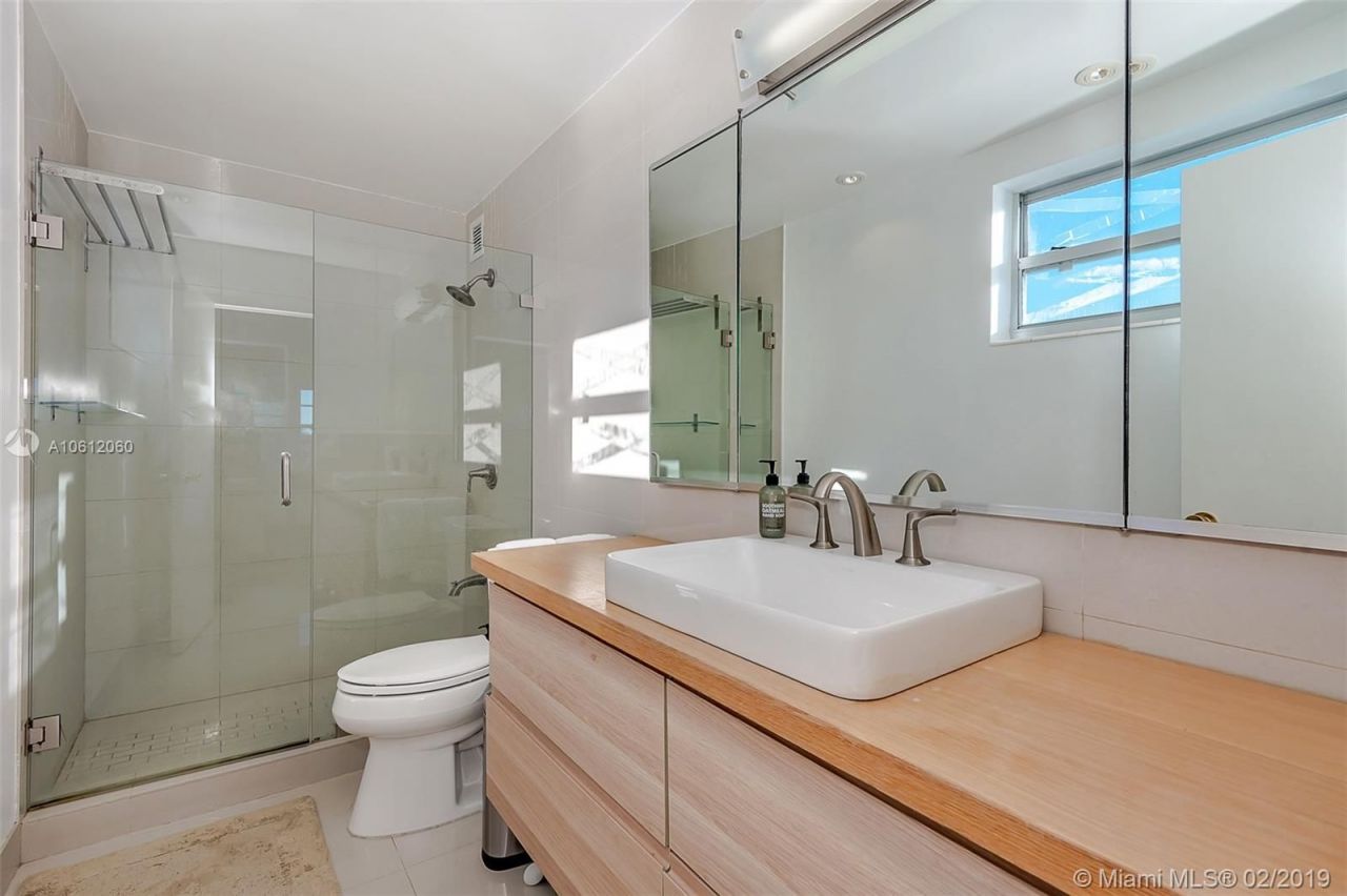 Piso en Miami, Estados Unidos, 175 m² - imagen 8