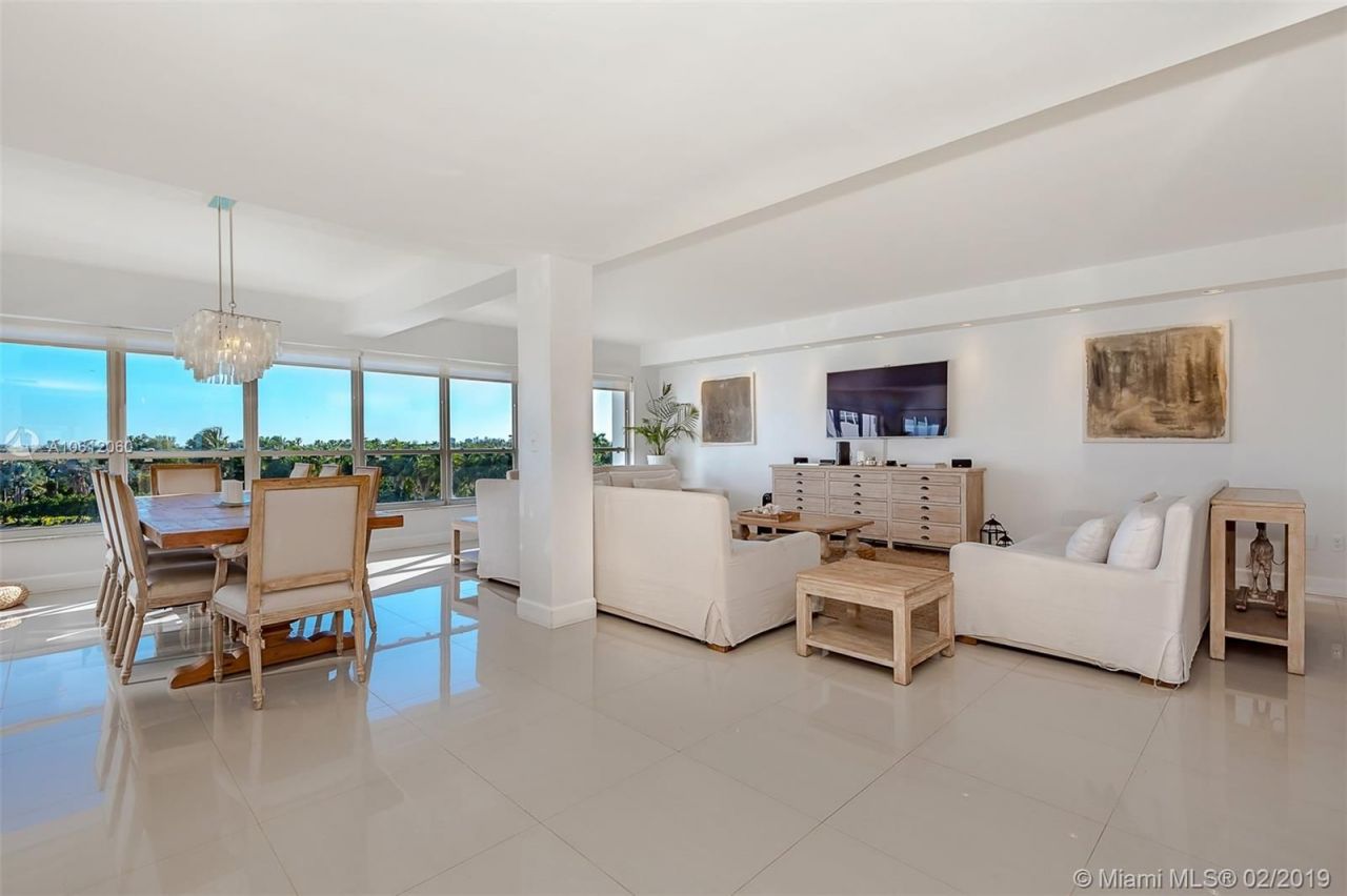 Piso en Miami, Estados Unidos, 175 m² - imagen 17