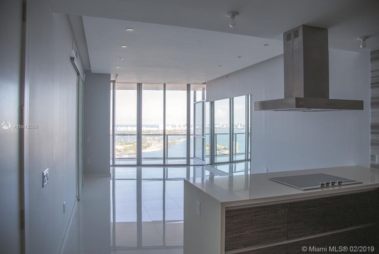 Flat in Miami, USA, 150 m² - picture 8