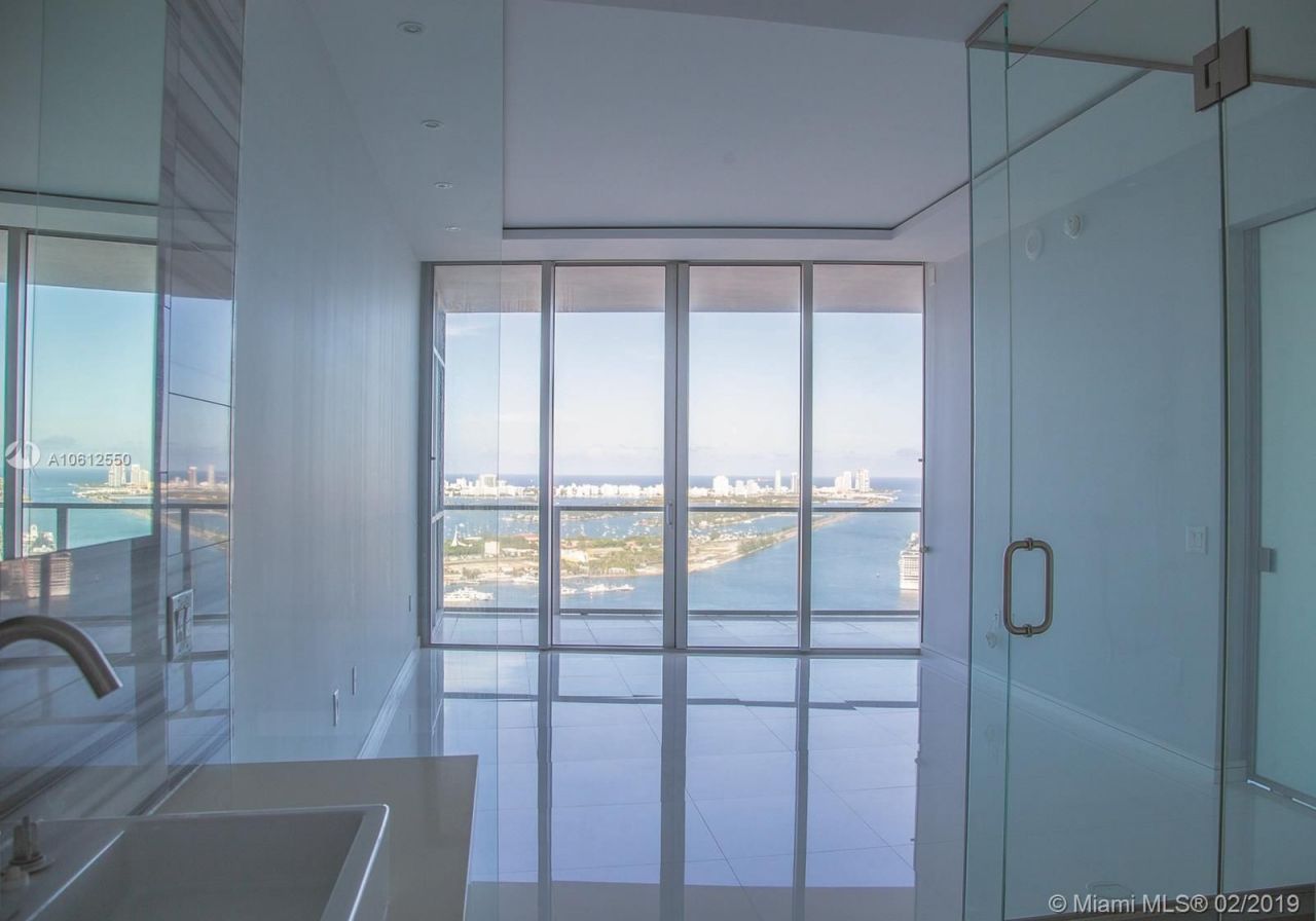 Flat in Miami, USA, 150 m² - picture 11