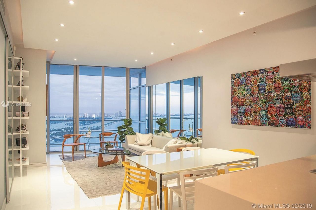 Flat in Miami, USA, 150 m² - picture 15