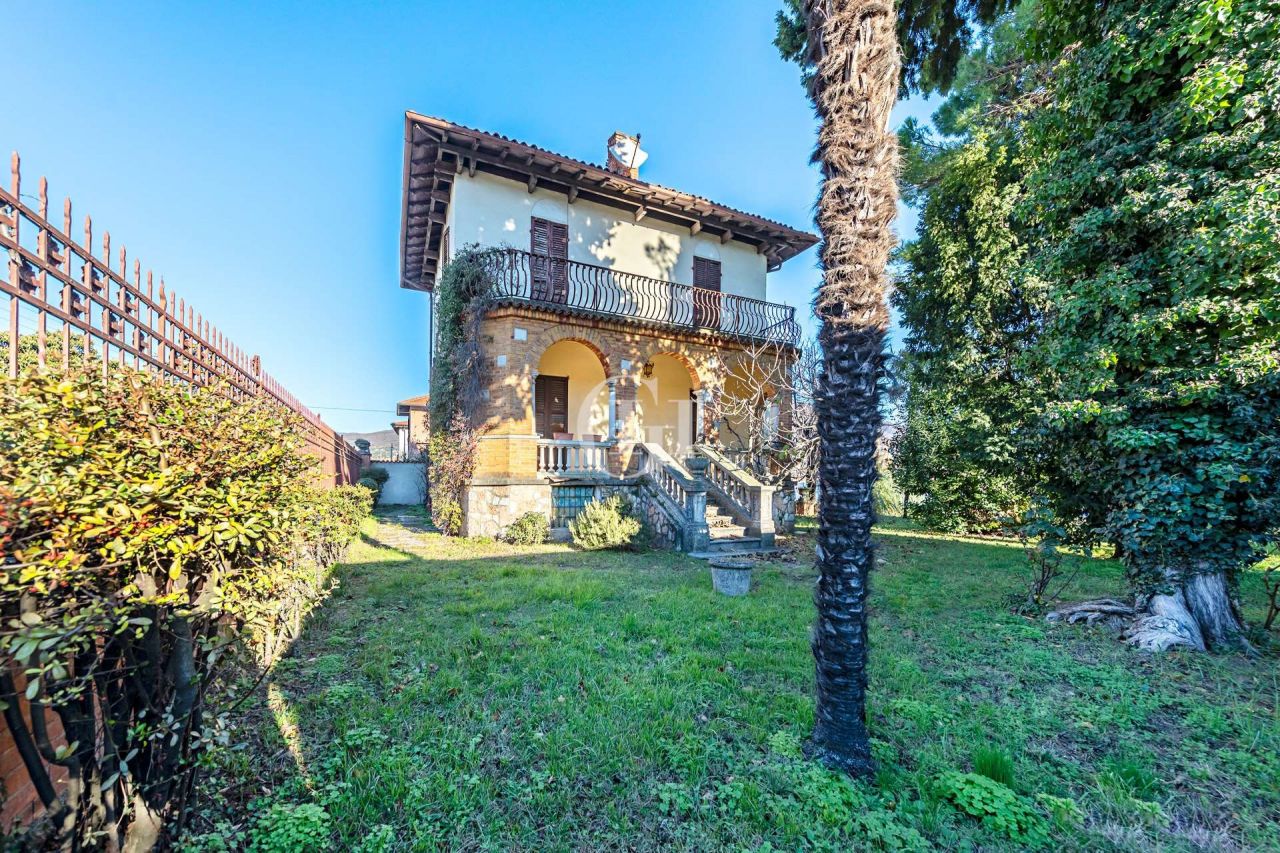 Villa on Lake Garda, Italy, 240 m² - picture 4