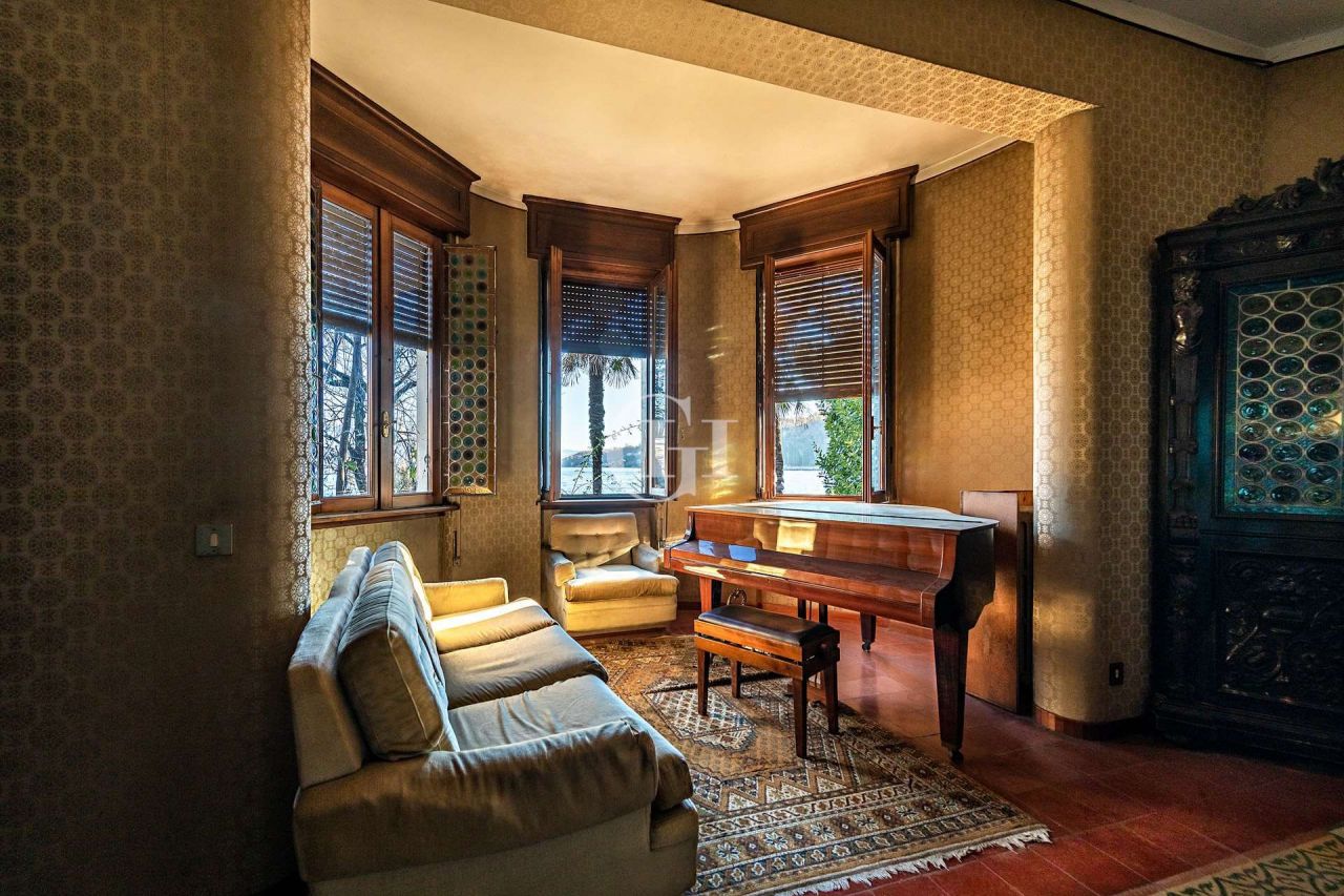 Villa on Lake Garda, Italy, 240 m² - picture 3