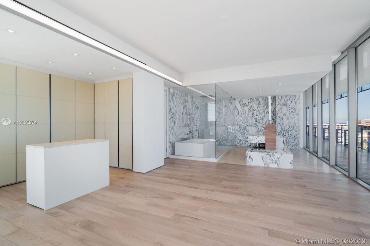 Flat in Miami, USA, 310 m² - picture 15