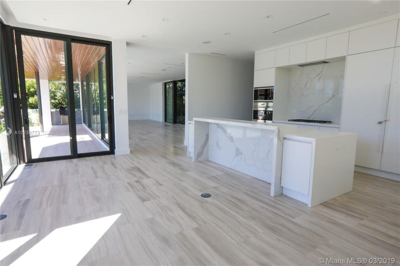 Villa à Miami, États-Unis, 600 m² - image 4