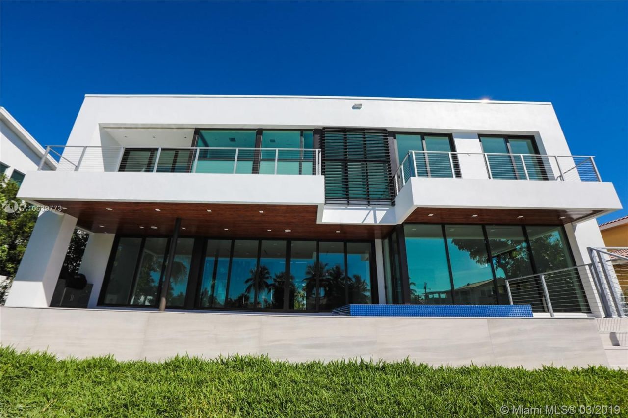 Villa à Miami, États-Unis, 600 m² - image 2