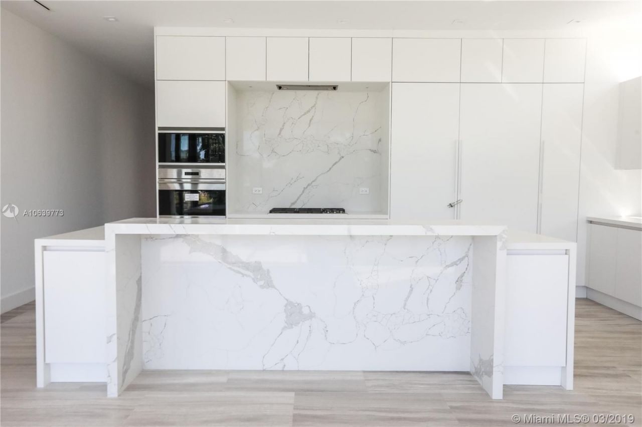 Villa à Miami, États-Unis, 600 m² - image 12