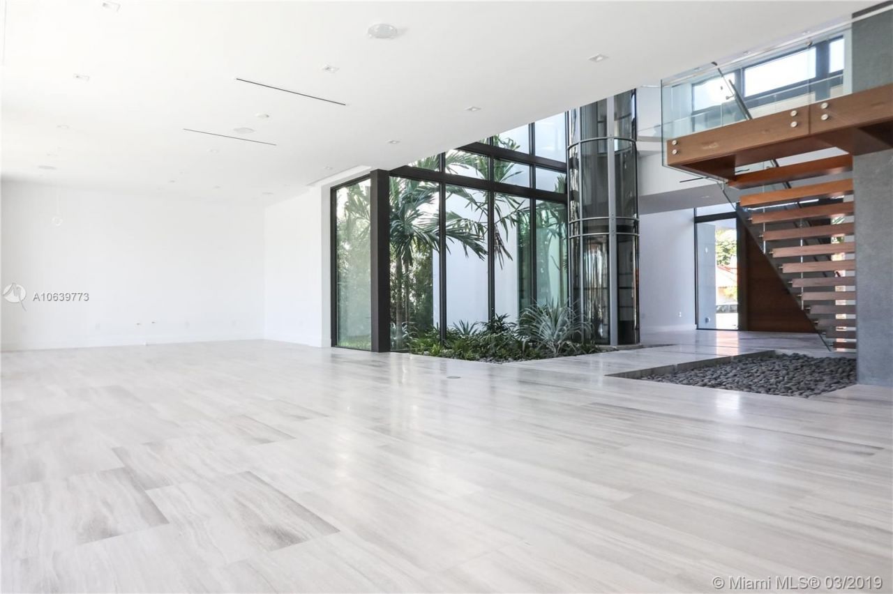 Villa à Miami, États-Unis, 600 m² - image 14