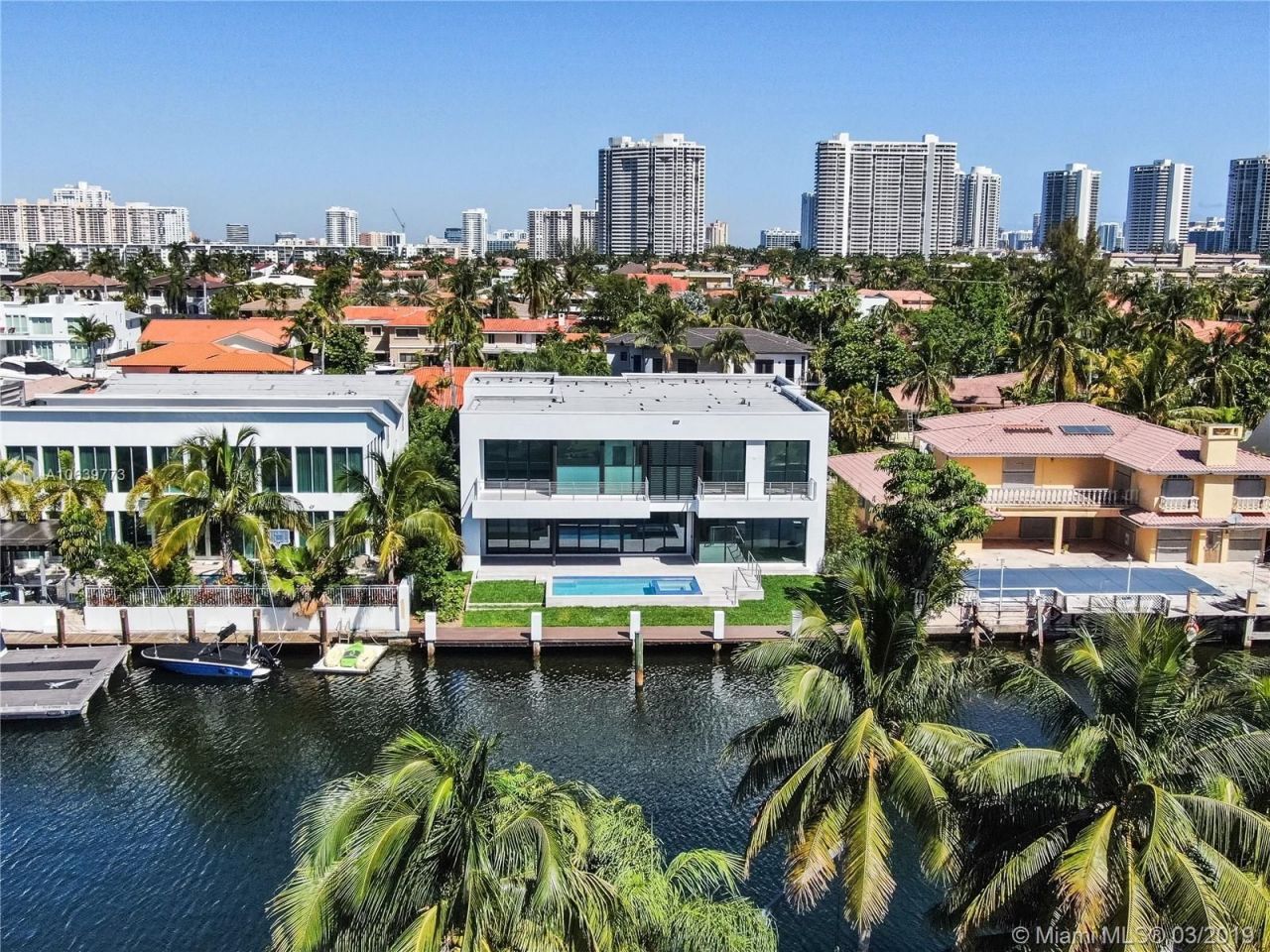 Villa à Miami, États-Unis, 600 m² - image 16