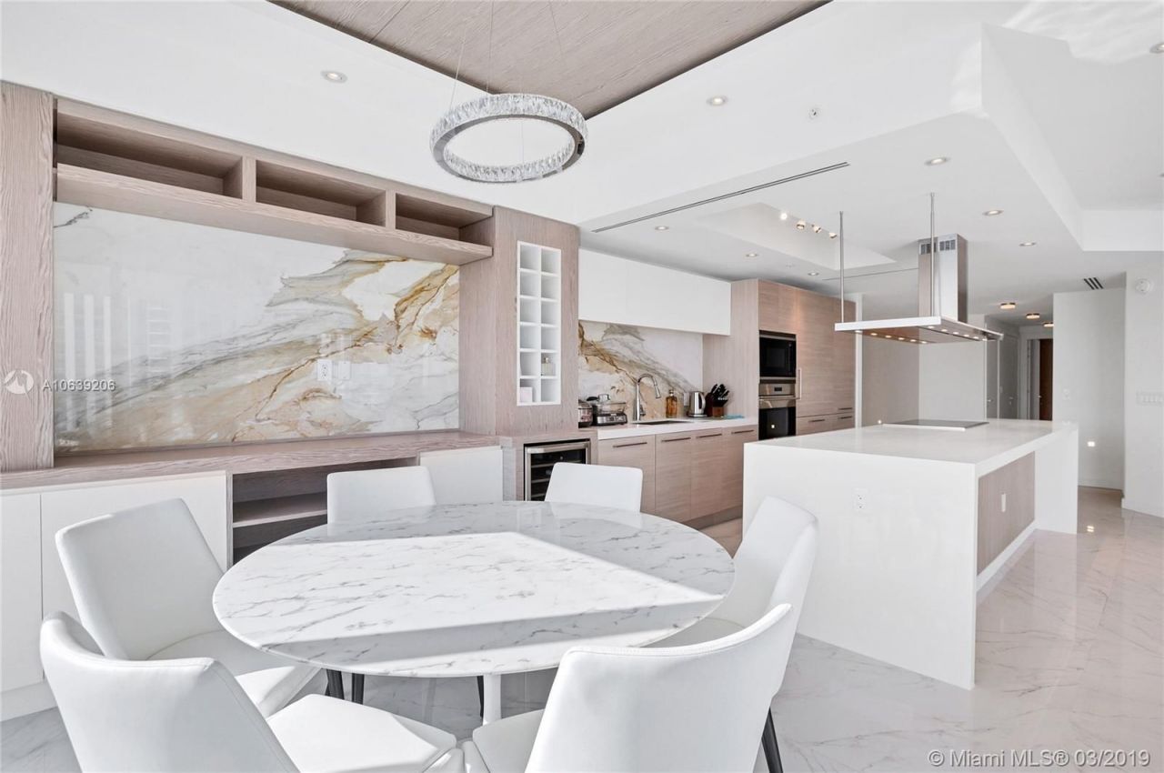 Flat in Miami, USA, 250 m² - picture 5