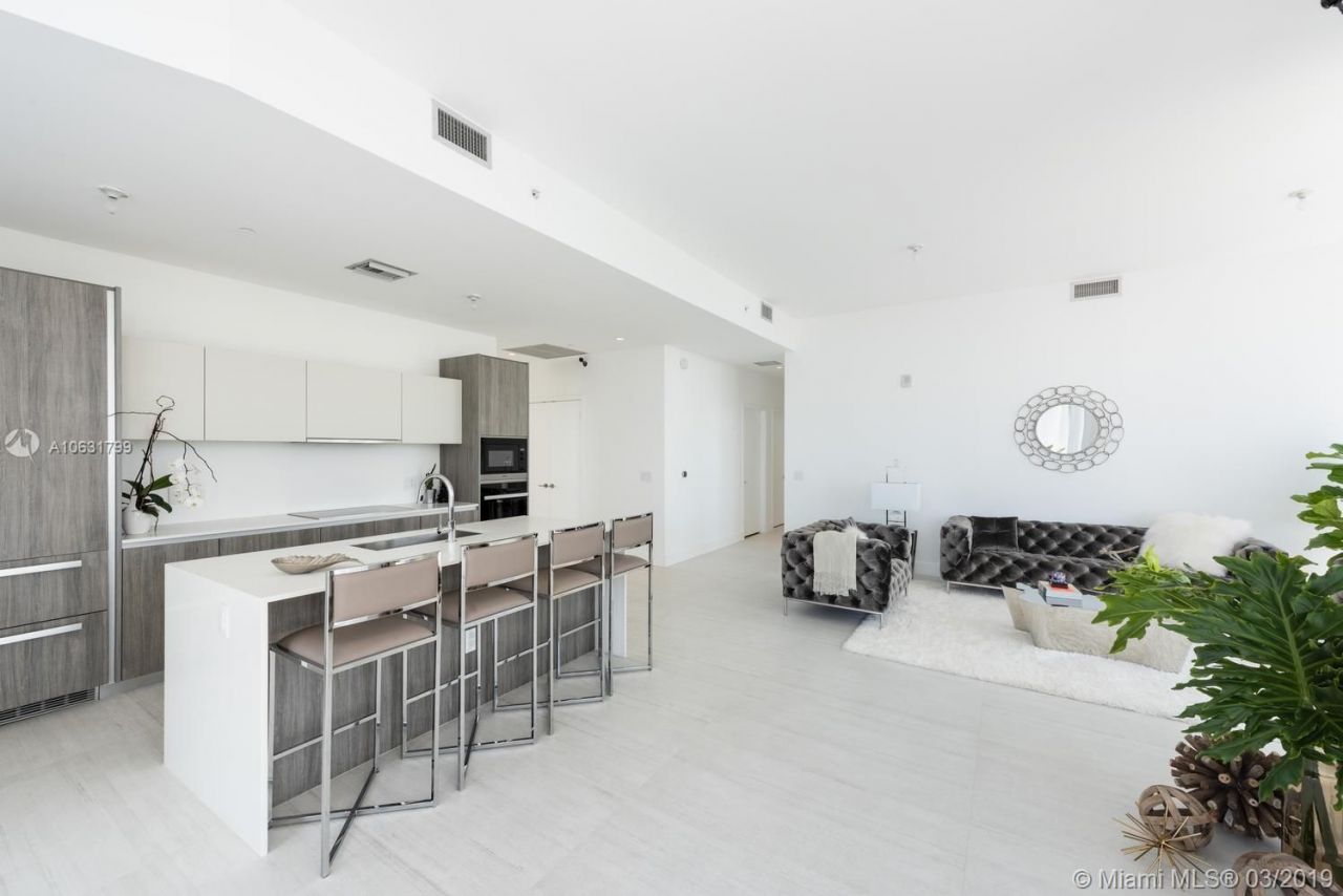 Penthouse in Miami, USA, 180 m² - picture 14