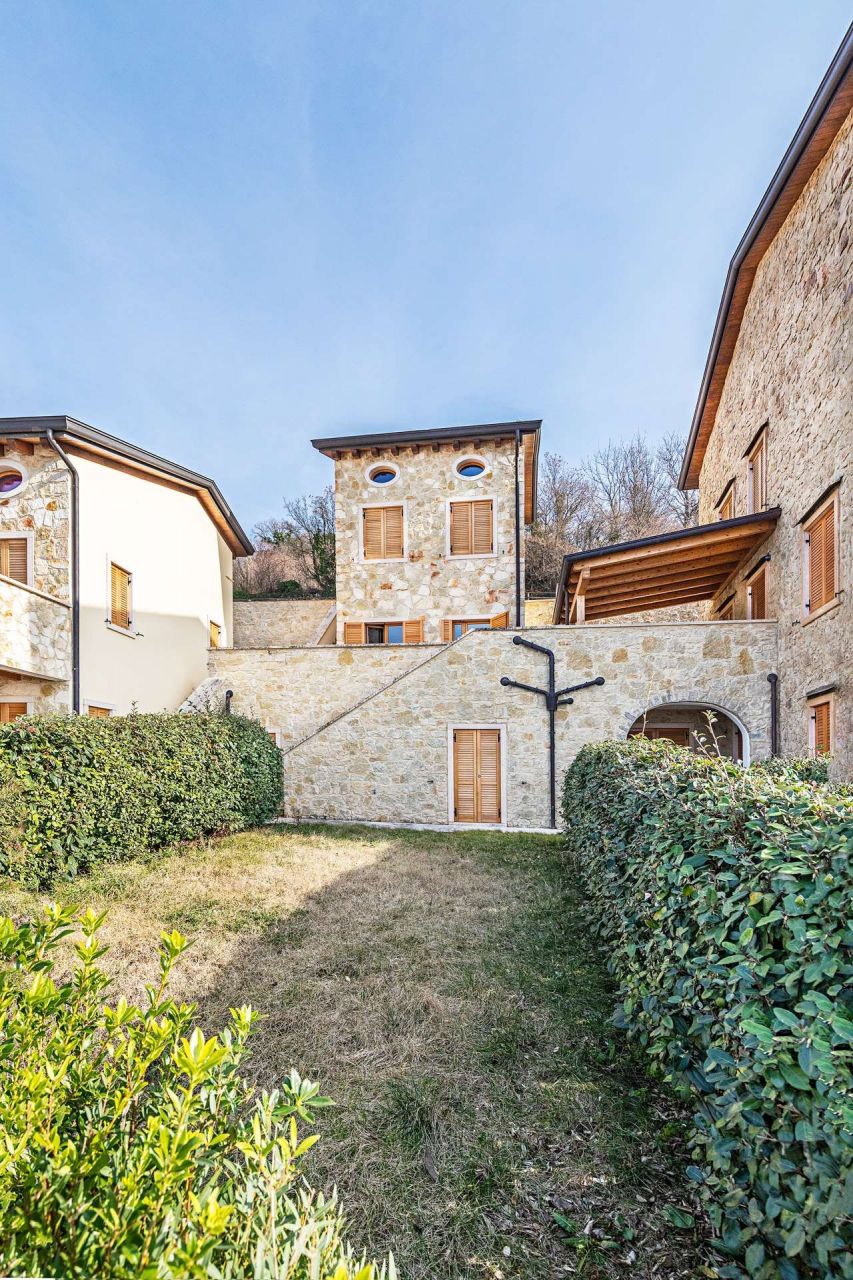 Townhouse on Lake Garda, Italy, 235 m² - picture 10