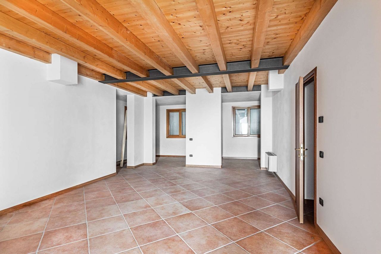 Townhouse on Lake Garda, Italy, 235 m² - picture 11