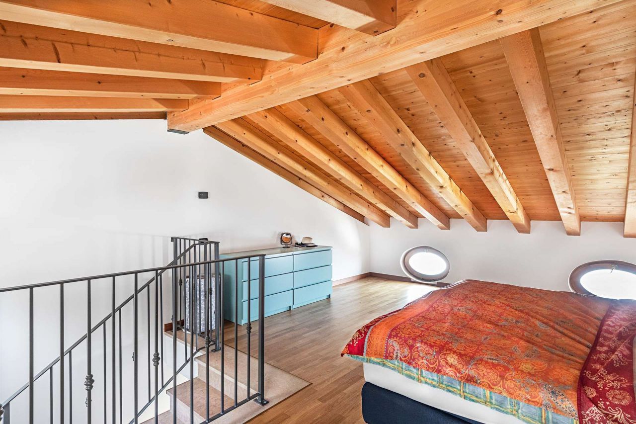 Townhouse on Lake Garda, Italy, 235 m² - picture 12