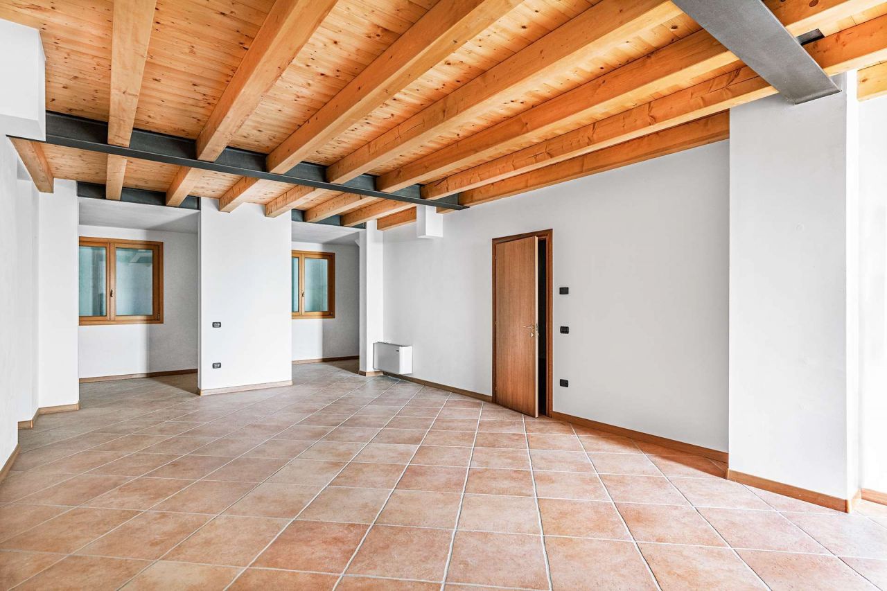 Townhouse on Lake Garda, Italy, 235 m² - picture 15