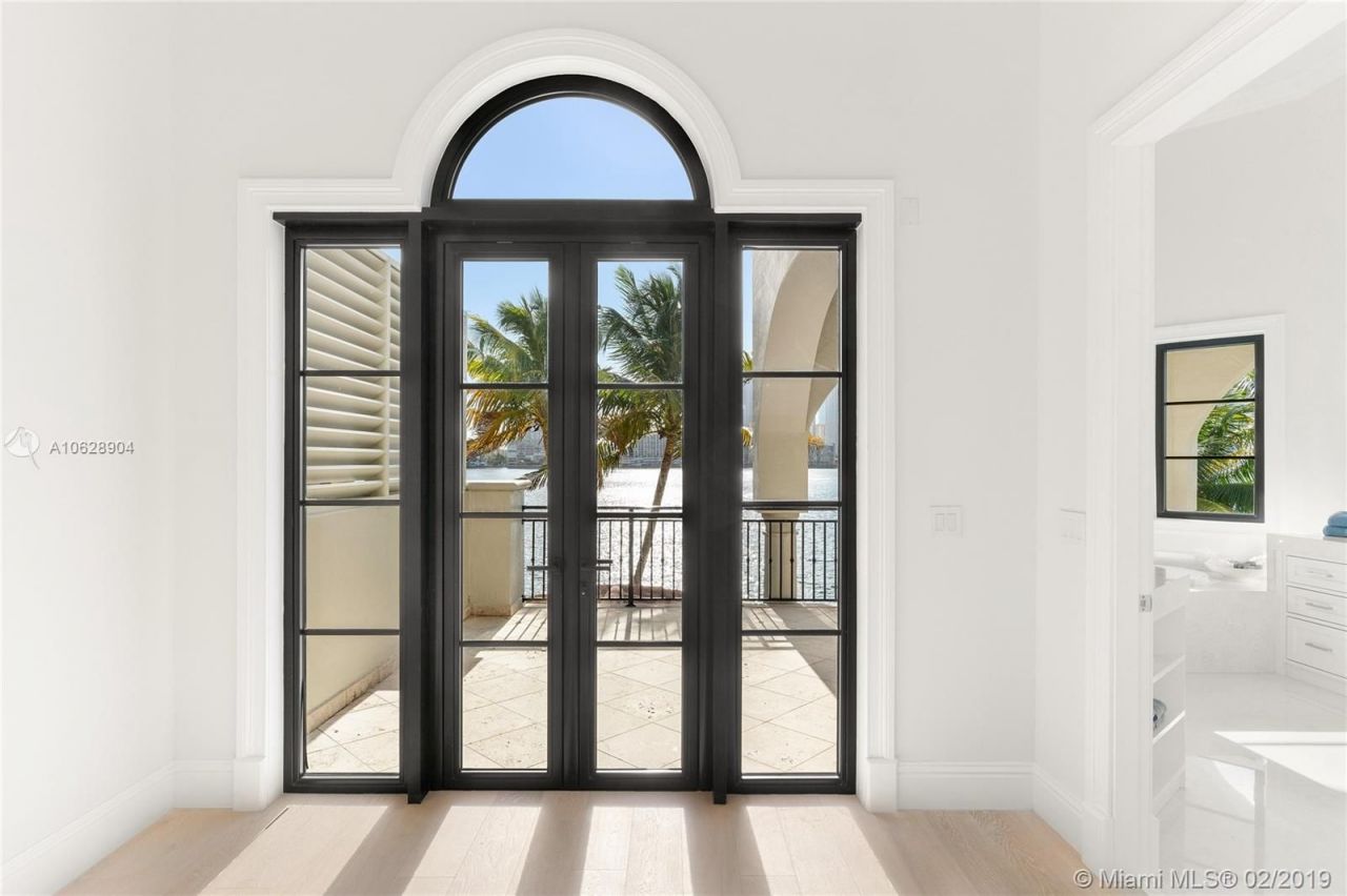 Villa à Miami, États-Unis, 550 m² - image 9