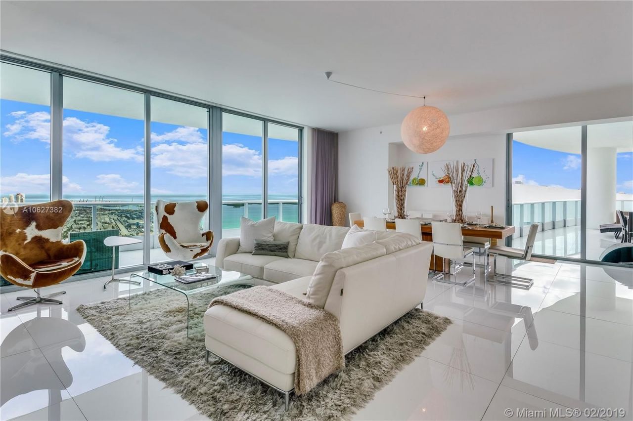 Flat in Miami, USA, 320 m² - picture 2
