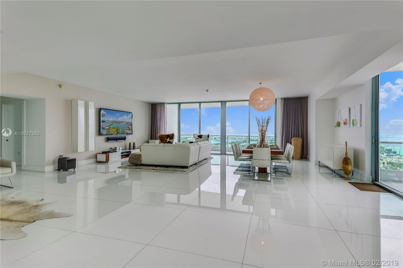 Flat in Miami, USA, 320 m² - picture 14