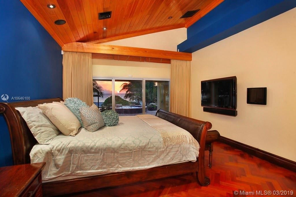 Villa in Miami, USA, 300 m² - picture 12