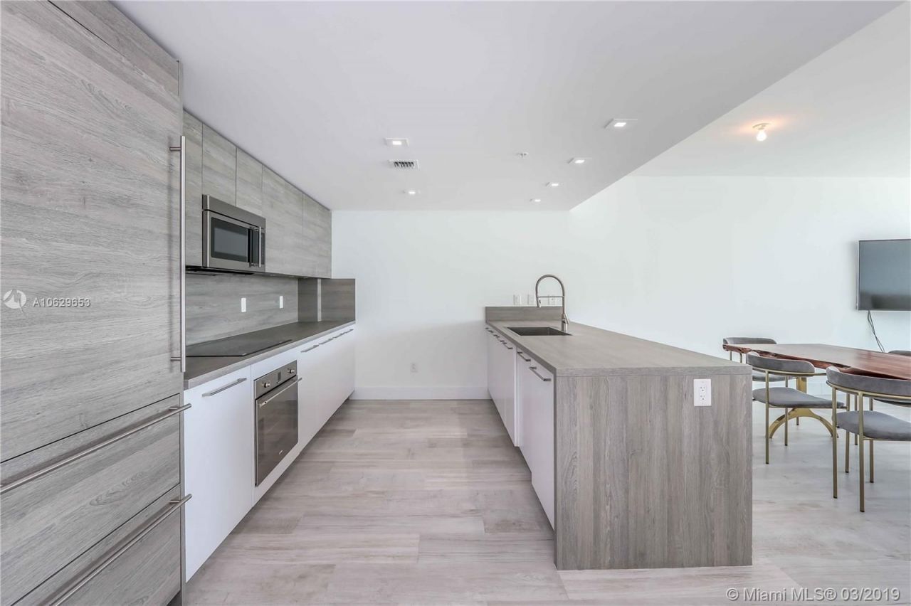 Flat in Miami, USA, 160 m² - picture 5