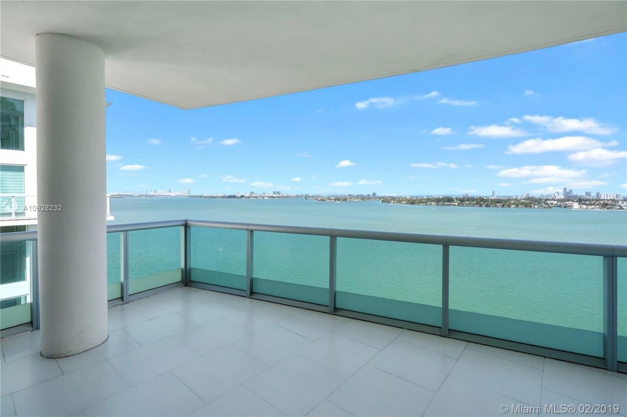 Flat in Miami, USA, 180 m² - picture 1