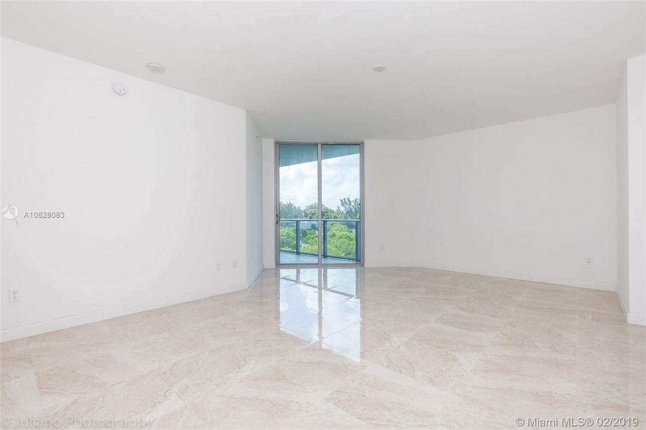 Flat in Miami, USA, 210 m² - picture 13