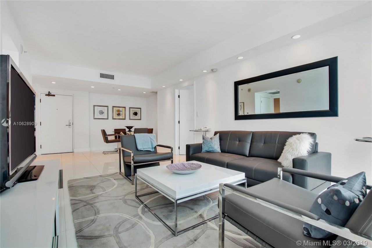 Penthouse in Miami, USA, 95 m² - picture 2