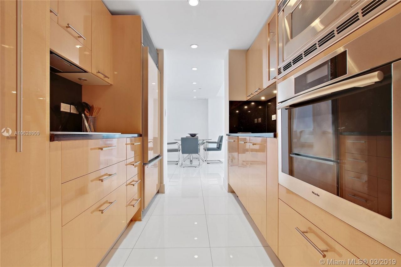 Penthouse in Miami, USA, 95 m² - picture 10