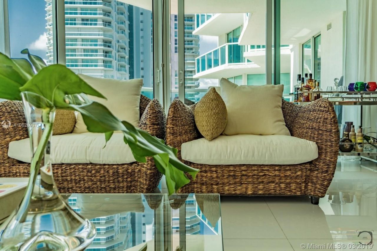 Flat in Miami, USA, 140 m² - picture 14