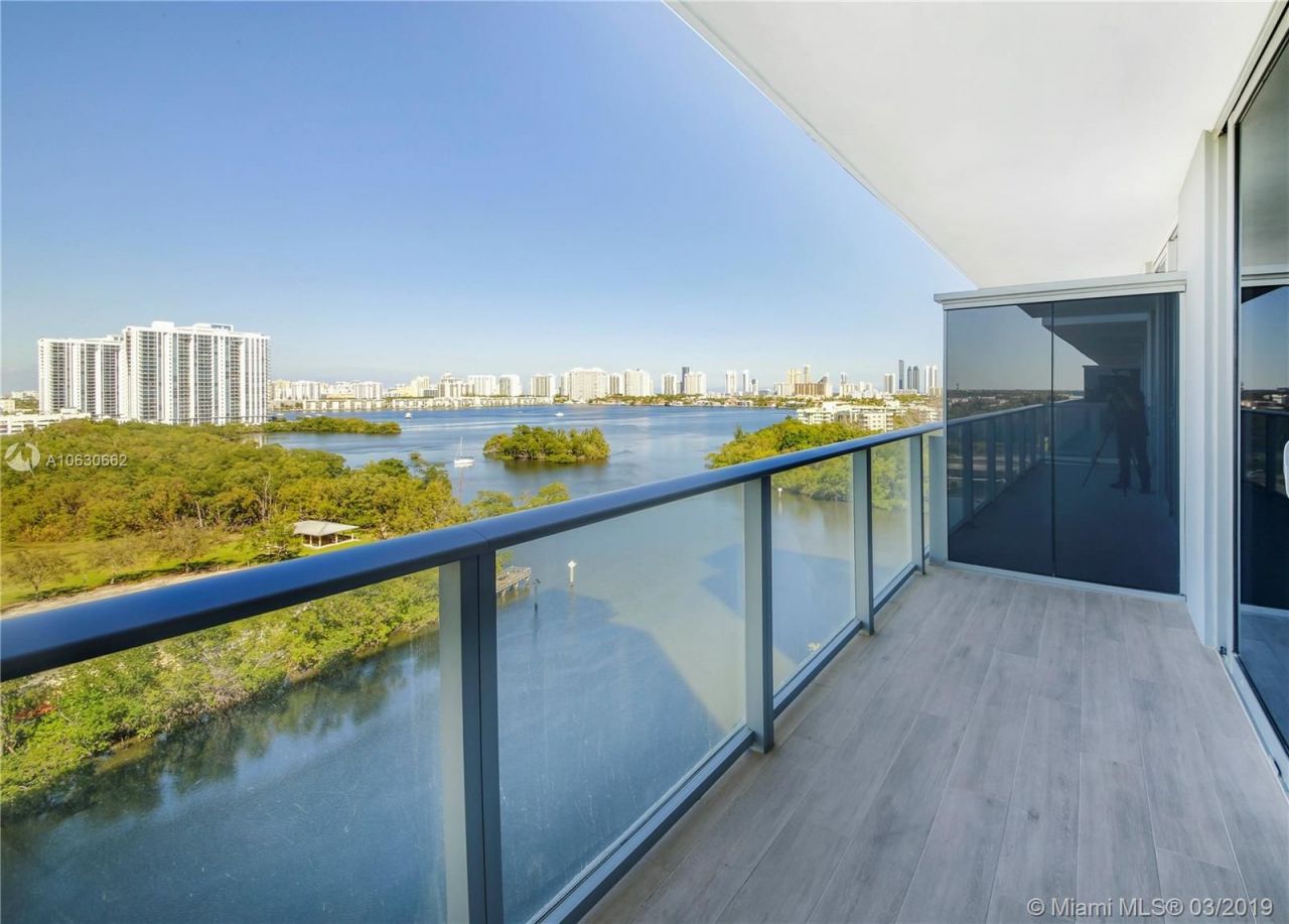 Flat in Miami, USA, 100 m² - picture 9