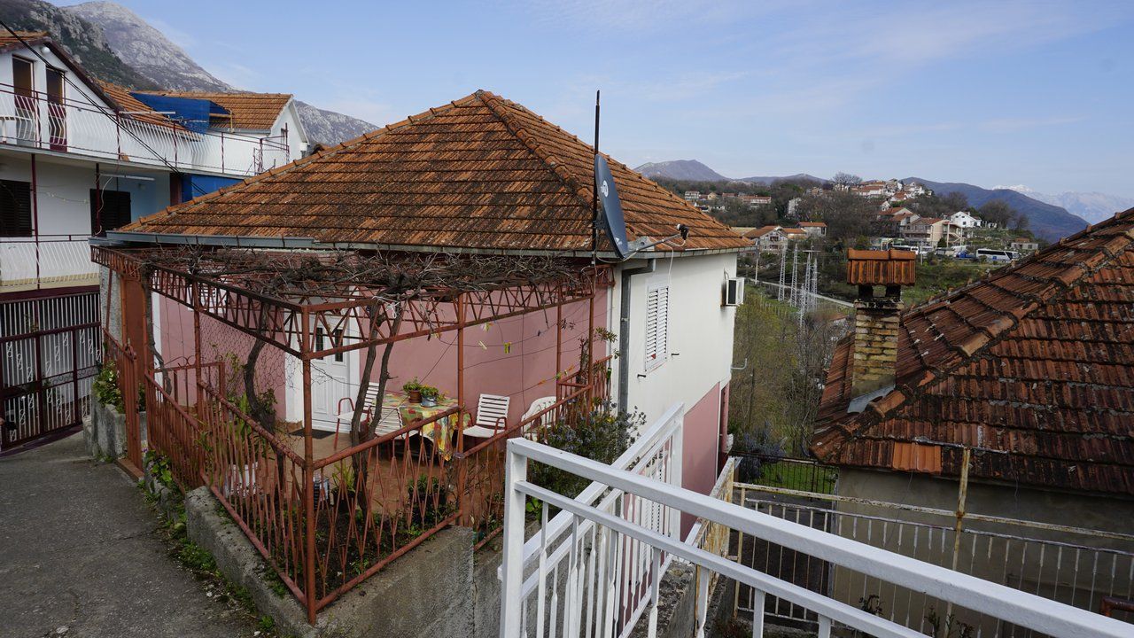 Casa en Herceg-Novi, Montenegro, 166 m² - imagen 2