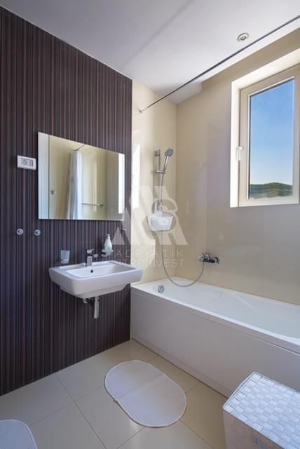 Piso en Budva, Montenegro, 81 m² - imagen 14