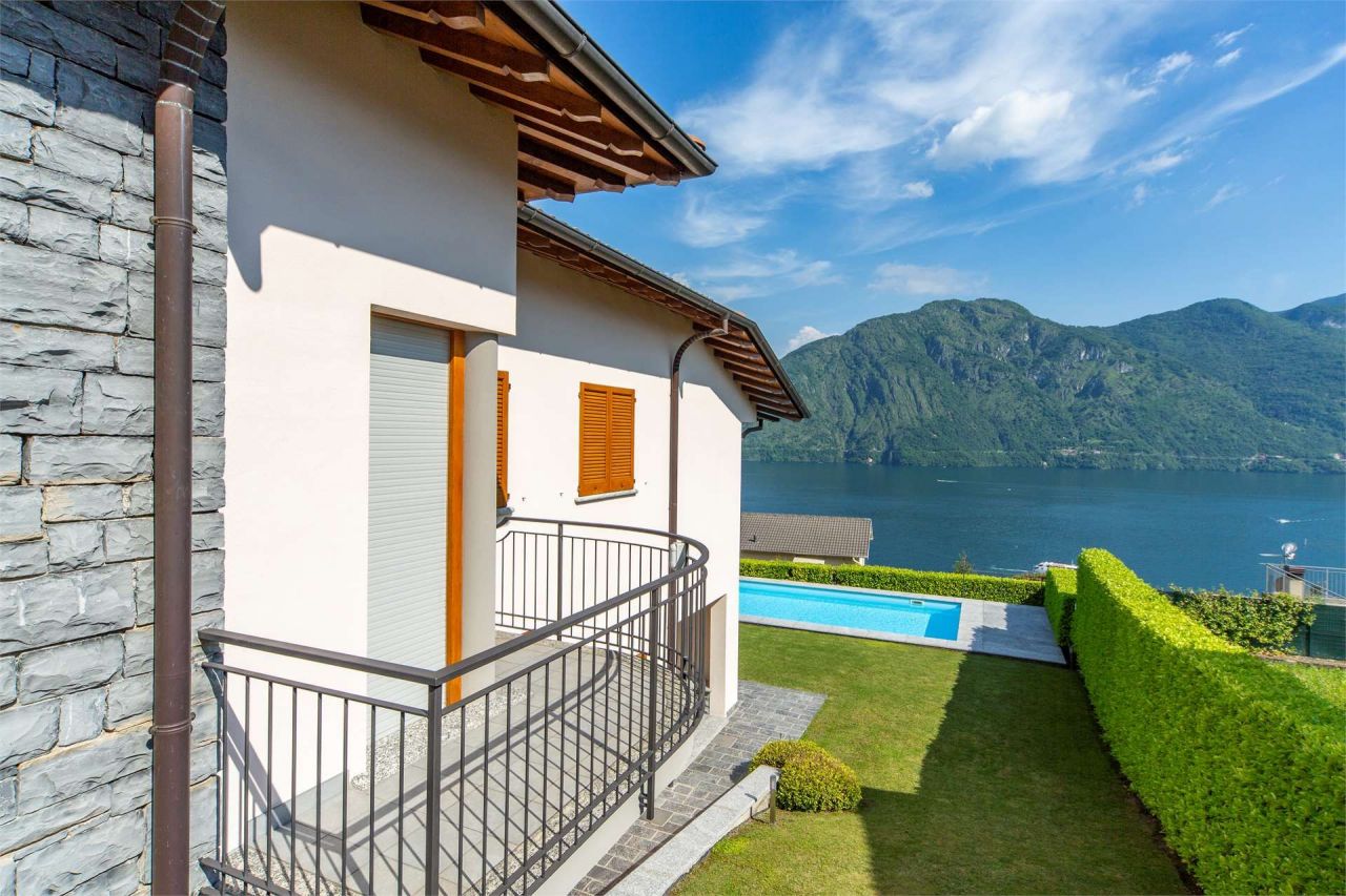 Villa in Comer See, Italien, 200 m² - Foto 1