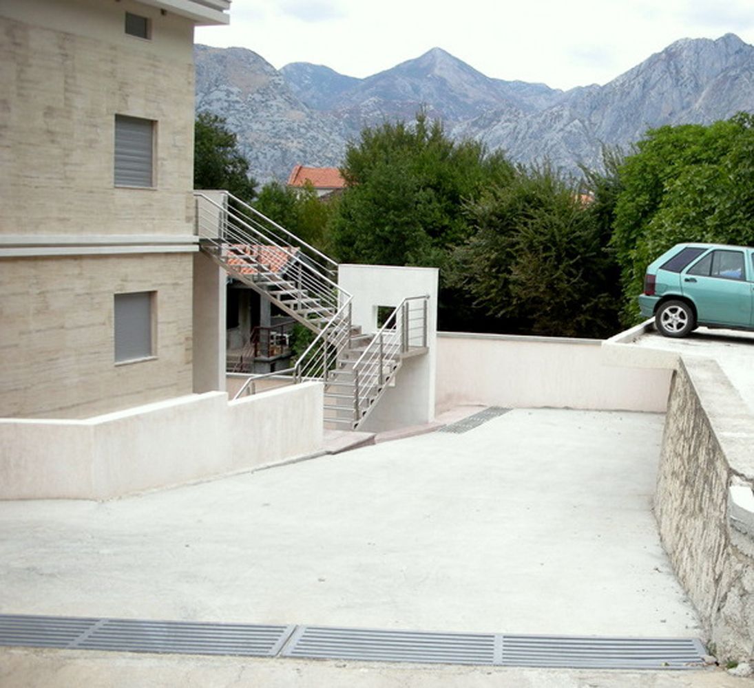 Flat in Dobrota, Montenegro, 85 m² - picture 4