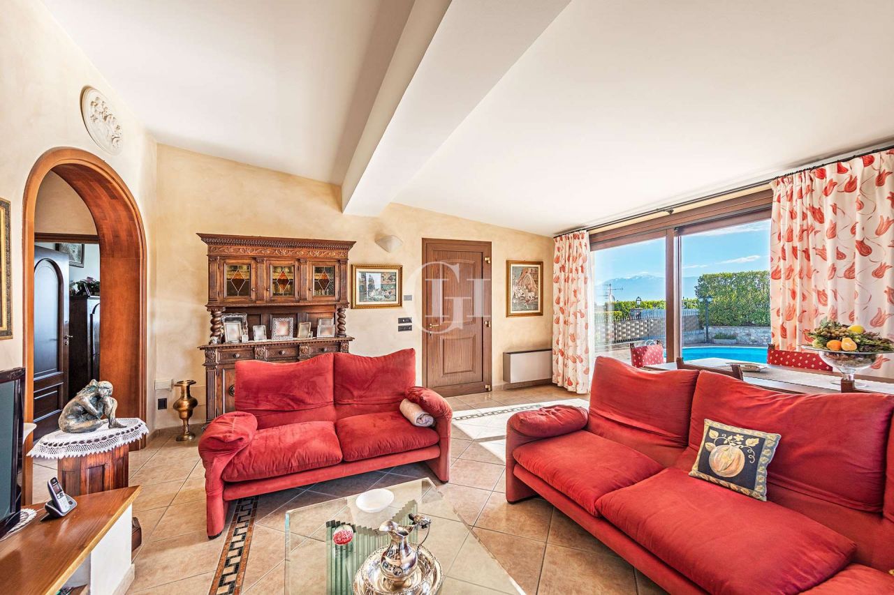 Villa por Lago de Garda, Italia, 250 m² - imagen 7