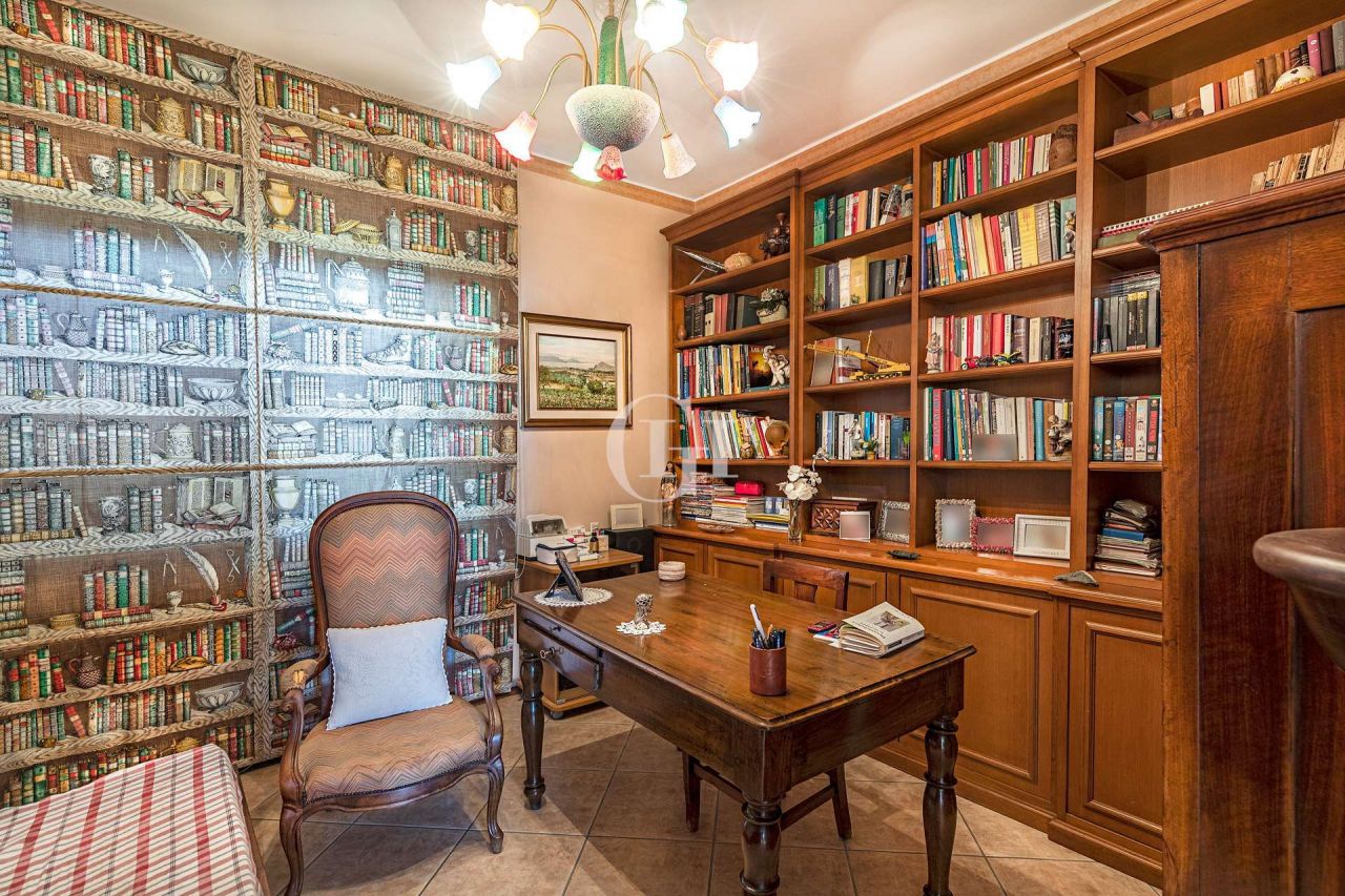 Villa por Lago de Garda, Italia, 250 m² - imagen 8