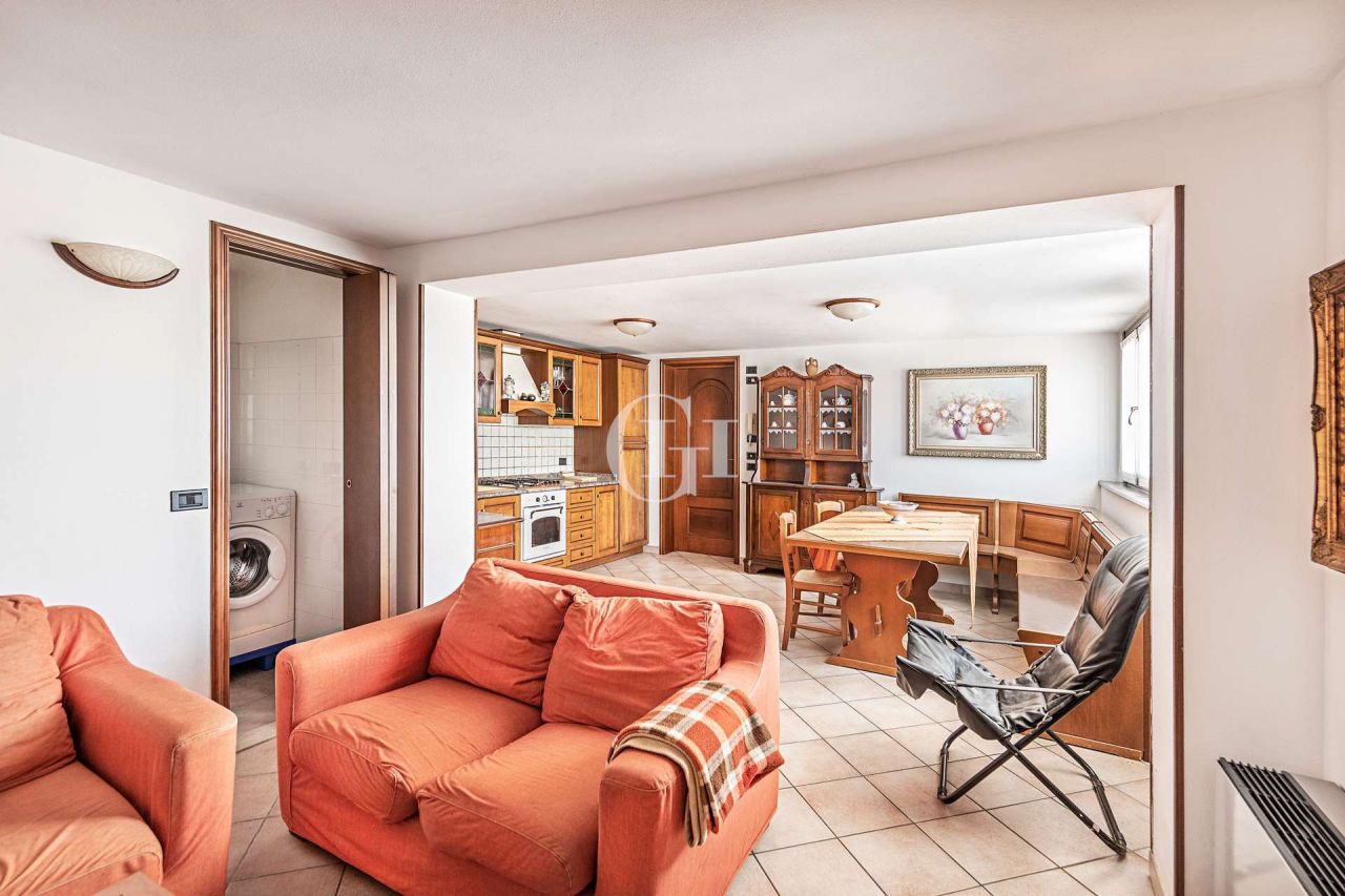 Villa por Lago de Garda, Italia, 250 m² - imagen 13