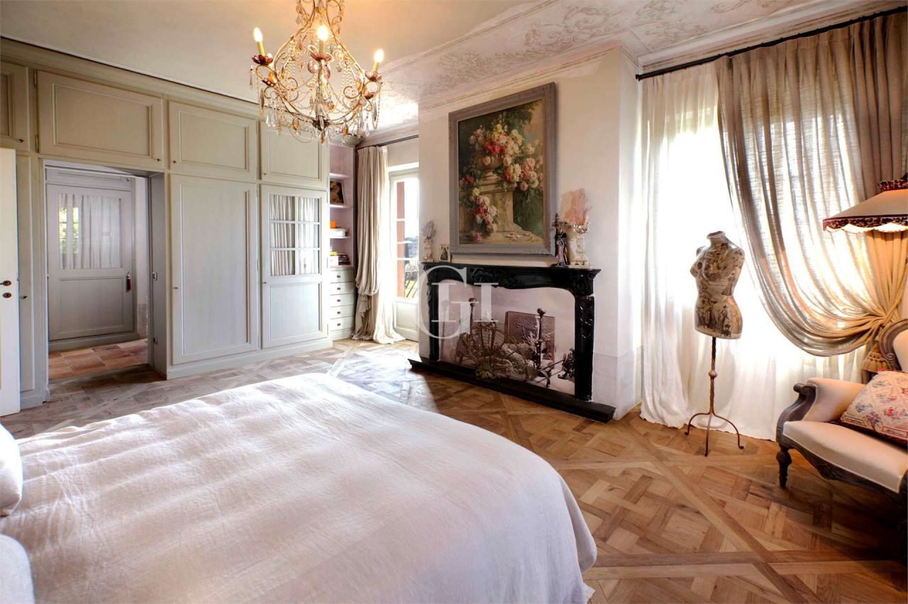 Mansión por Lago de Garda, Italia, 700 m² - imagen 11